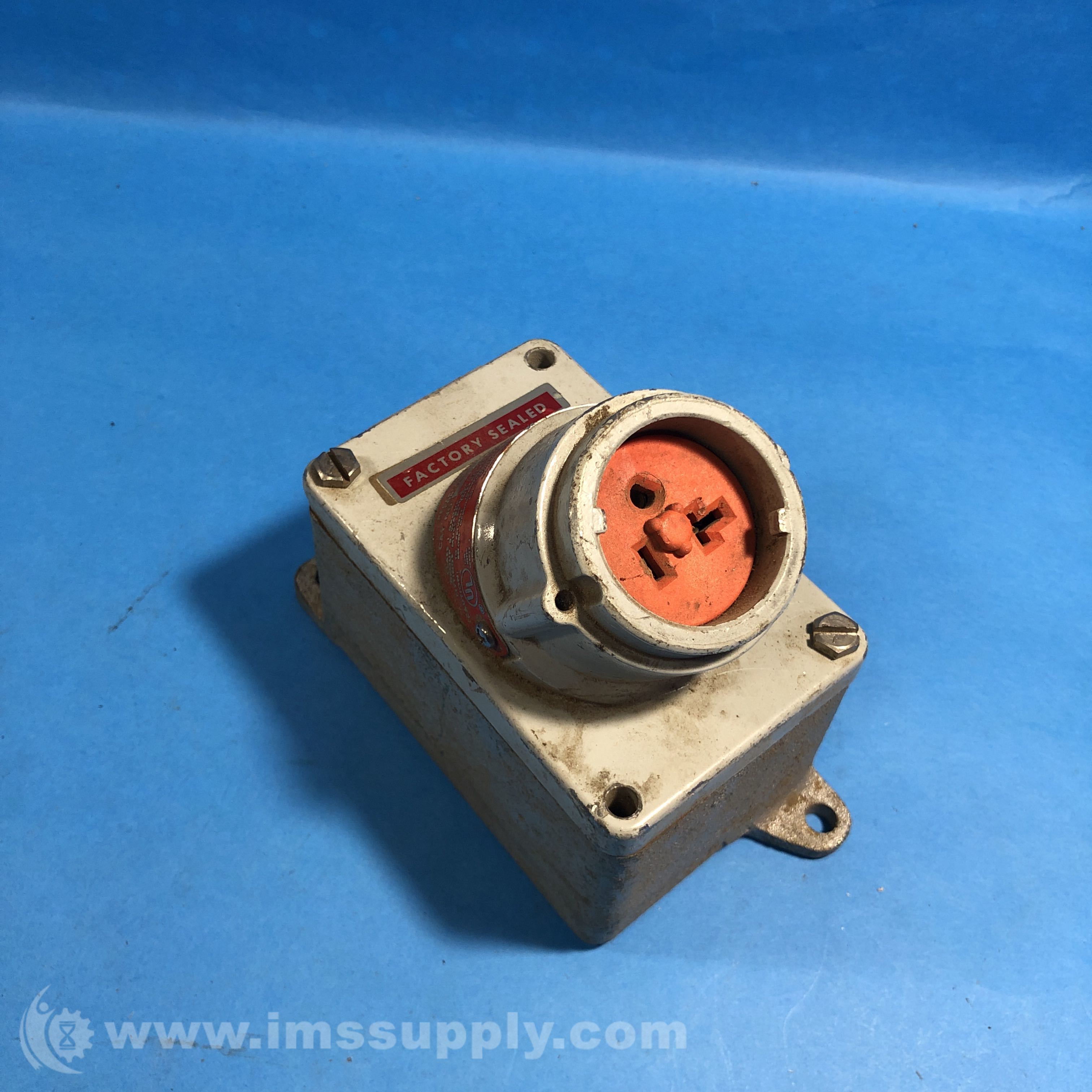 Appleton EFS1502023 ULine 1Gang Receptacle with Mounting Box IMS