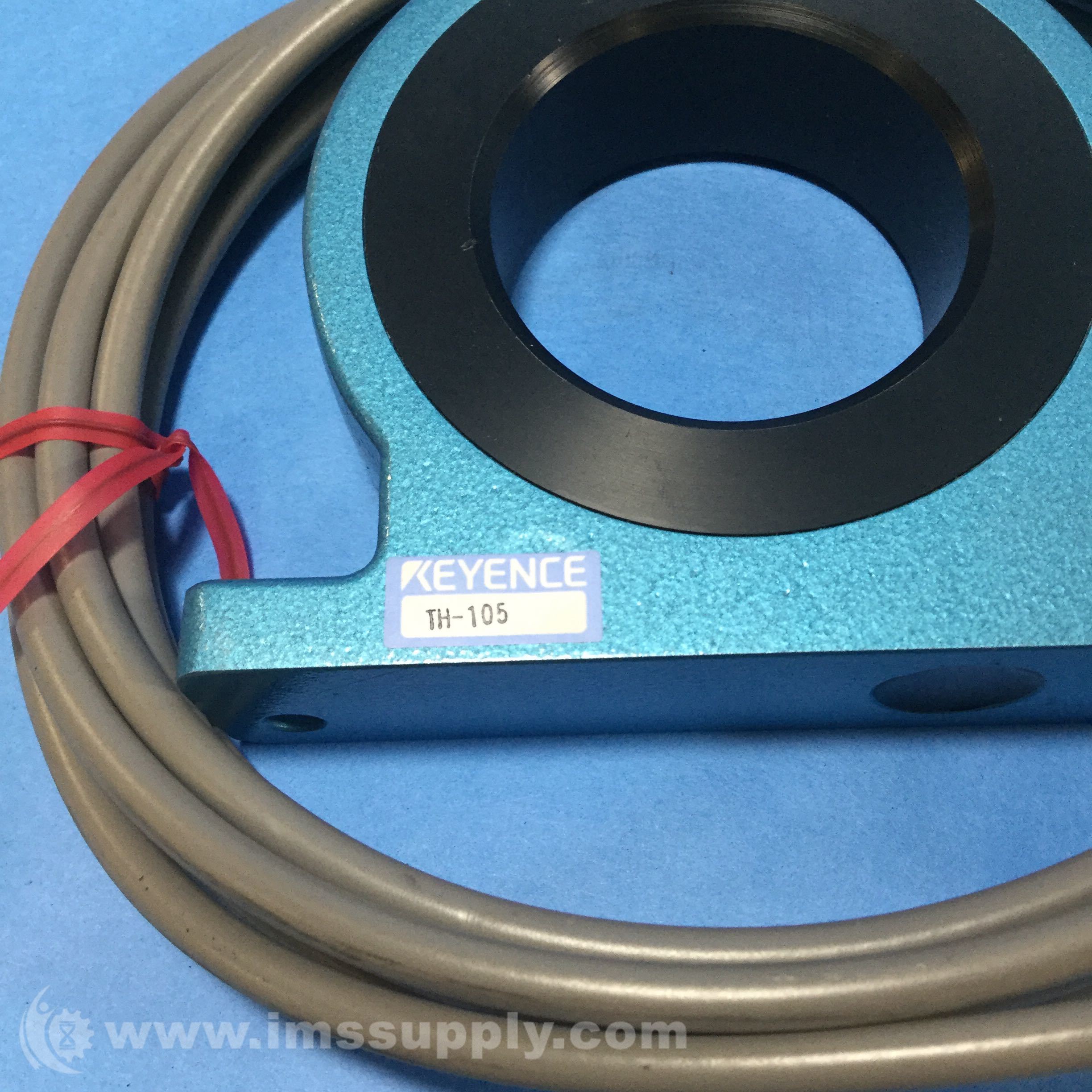 Keyence TH-105 Sensor Head for Small Metal Object Detection - IMS Supply
