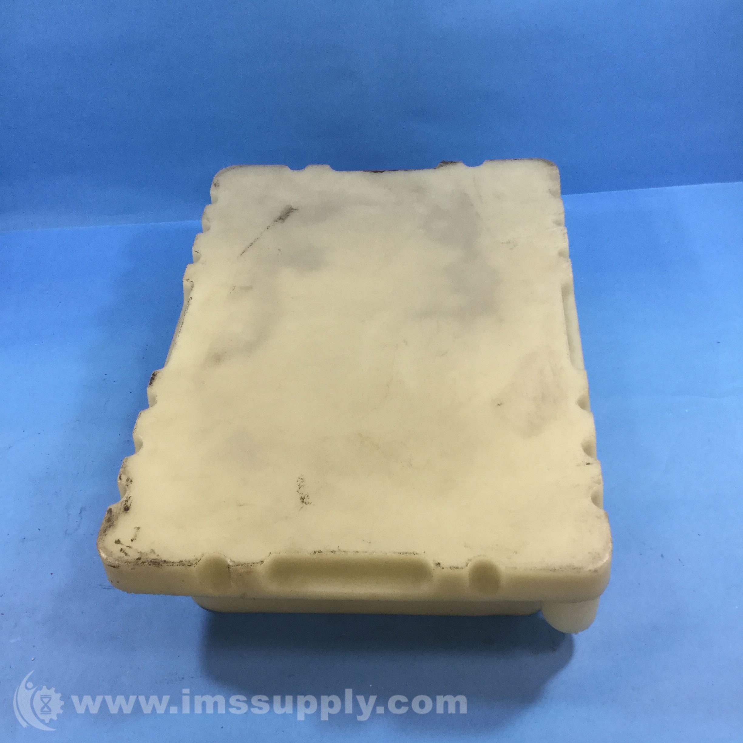 New Pig PAK371 Polyethylene Countertop Spill Containment Tray IMS Supply