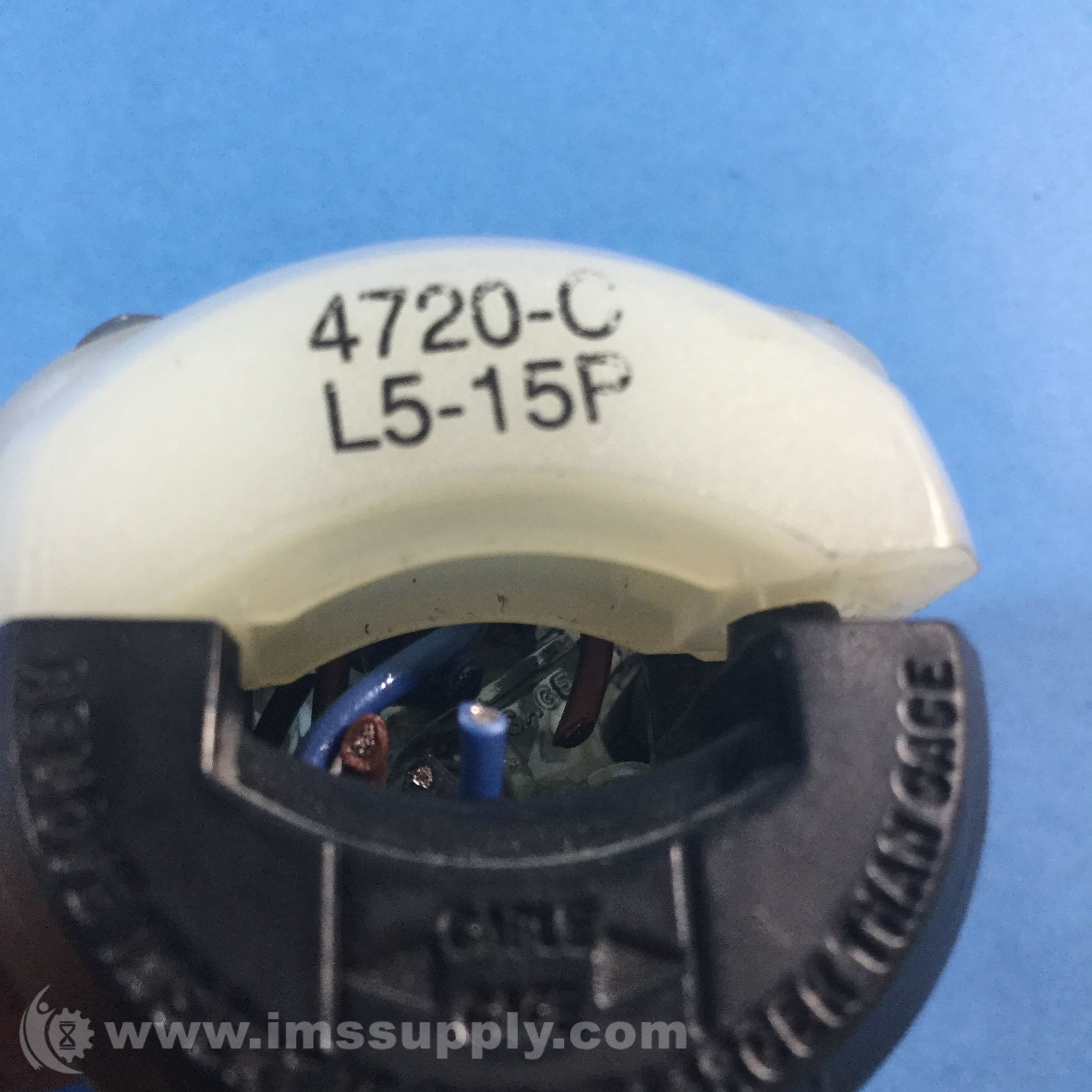Leviton 4720-C Grounding Plug - IMS Supply