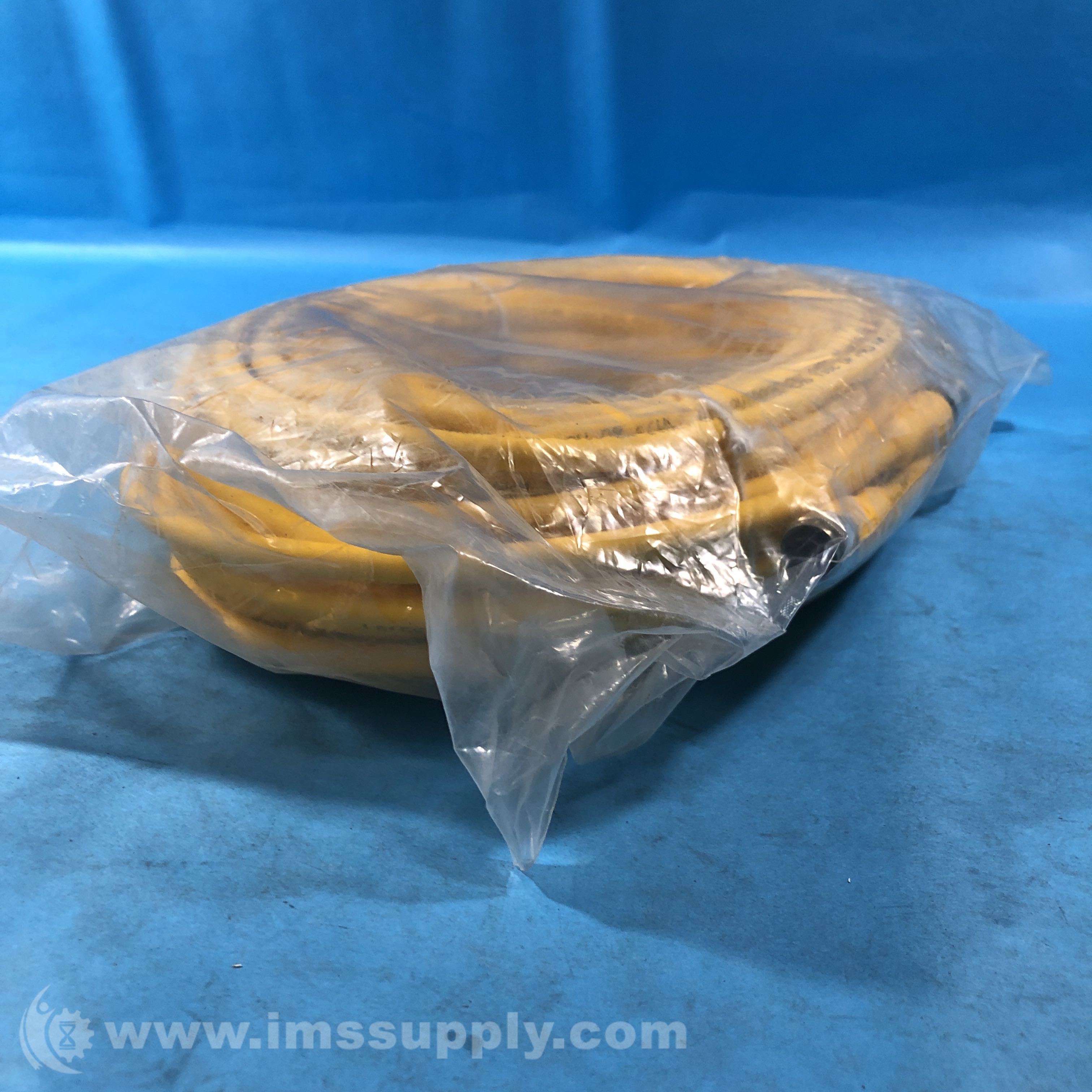 Cáp Turck RKC4.5T-2-RSC4.5T/TEY2501 Dài 2M 6.5ft Cable M12 A-Coded 5