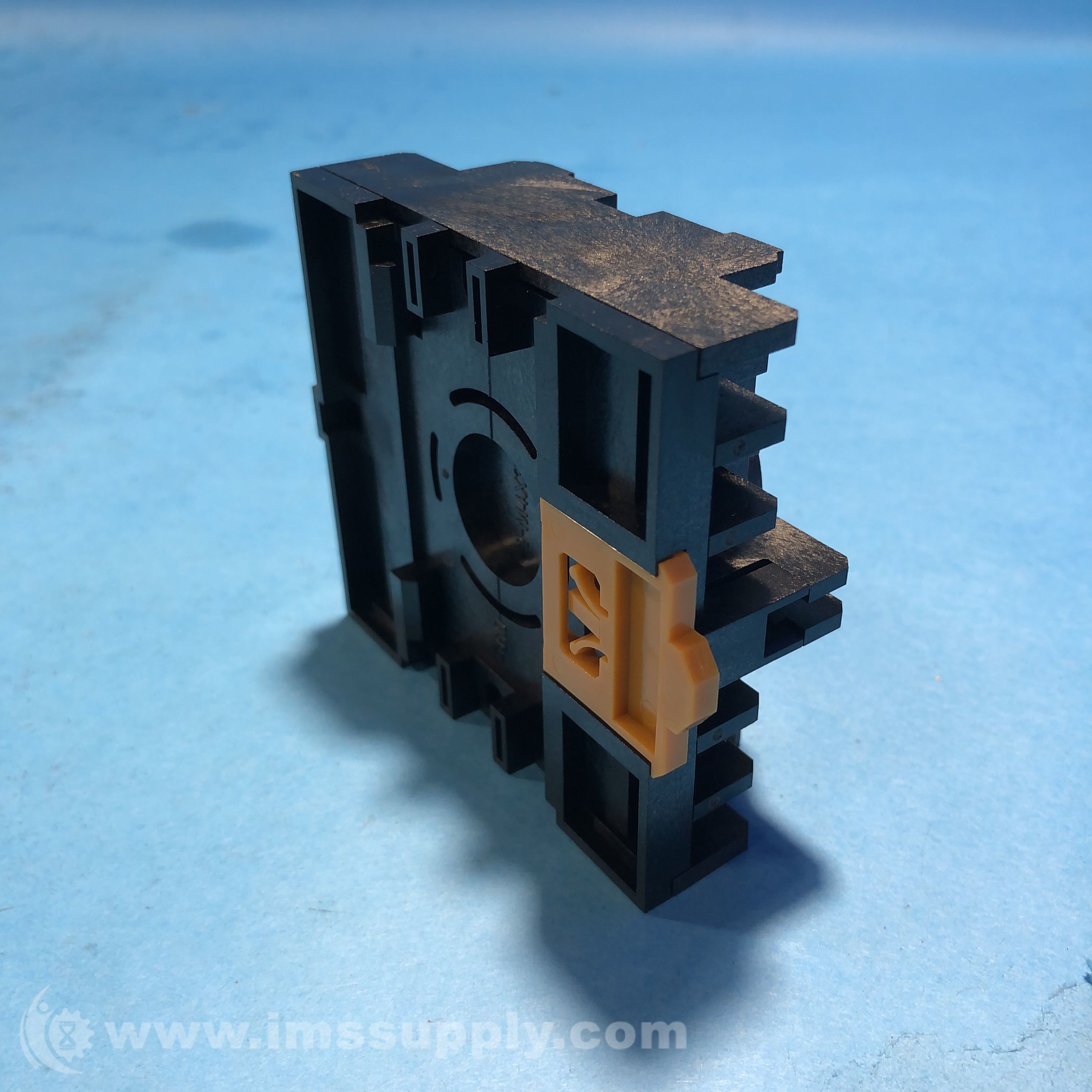 Omron 14PFA 14-Pin Socket, Din Rail/Surface Mounting - IMS Supply