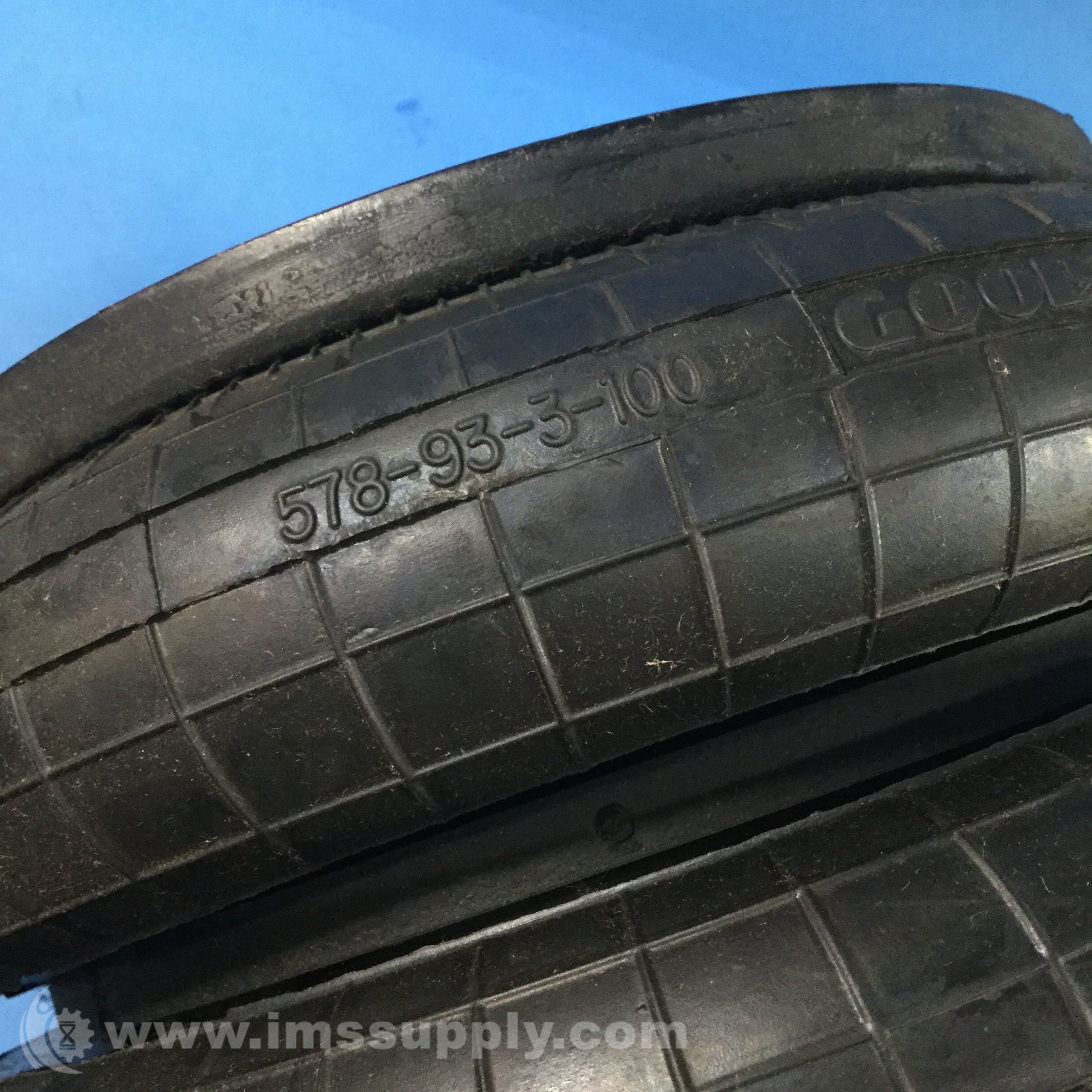 Enidine YI3B12305 Air Spring, Triple Convolute Style, 100 PSI IMS