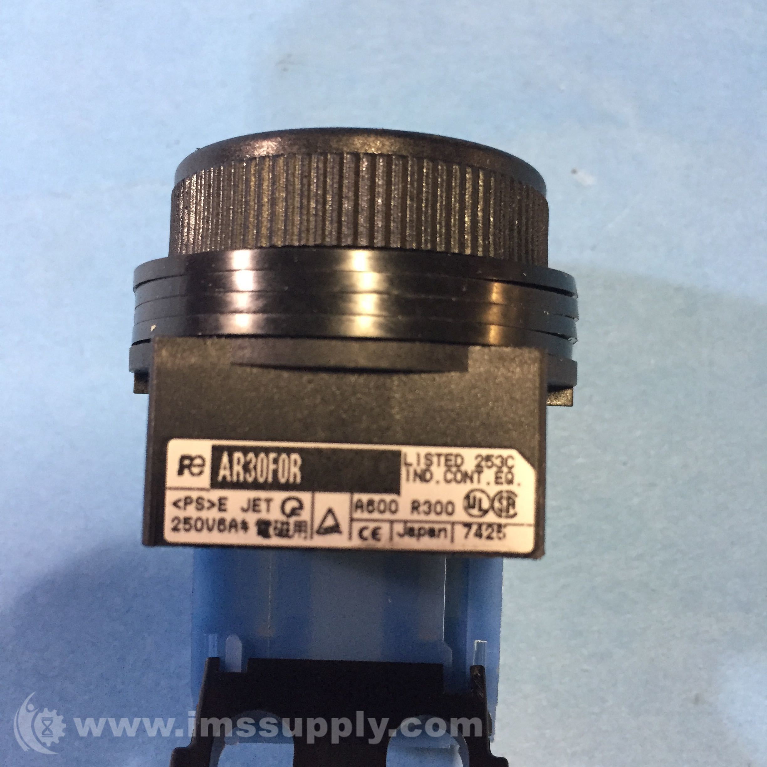 Fuji Electric AR30F0R10G Push Button, Green, Flush Round IMS Supply