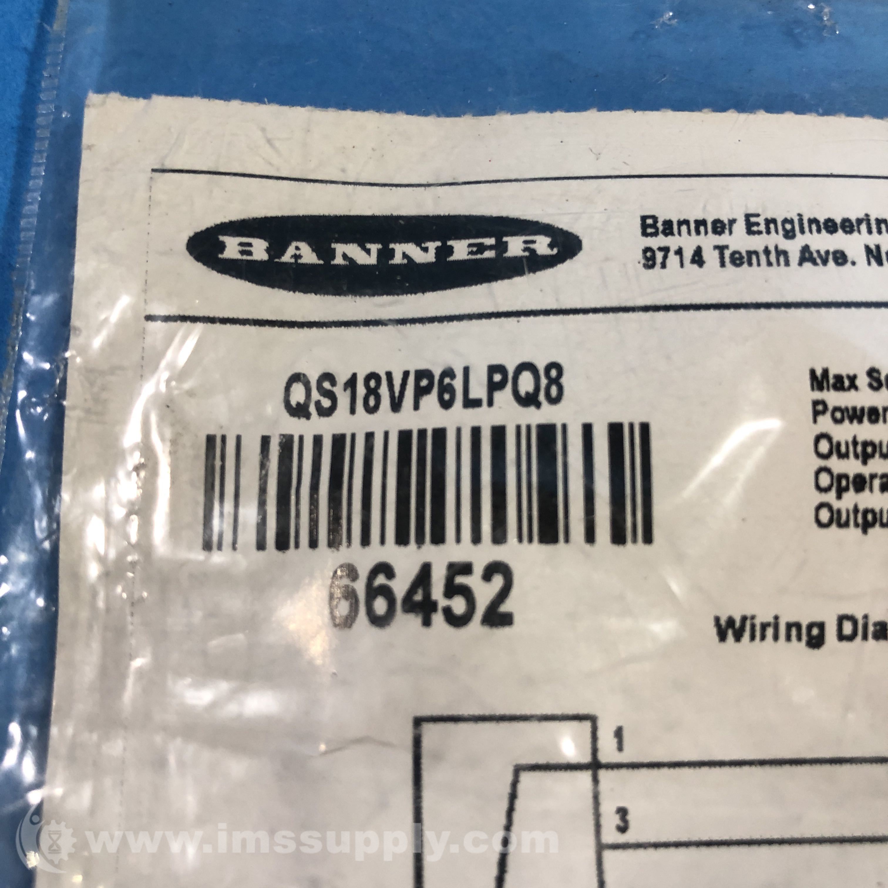 QS18VP6LPQ8 | Banner Retroreflective Photoelectric Sensor, Barrel Sensor, 3.5 M Detection Range | RS
