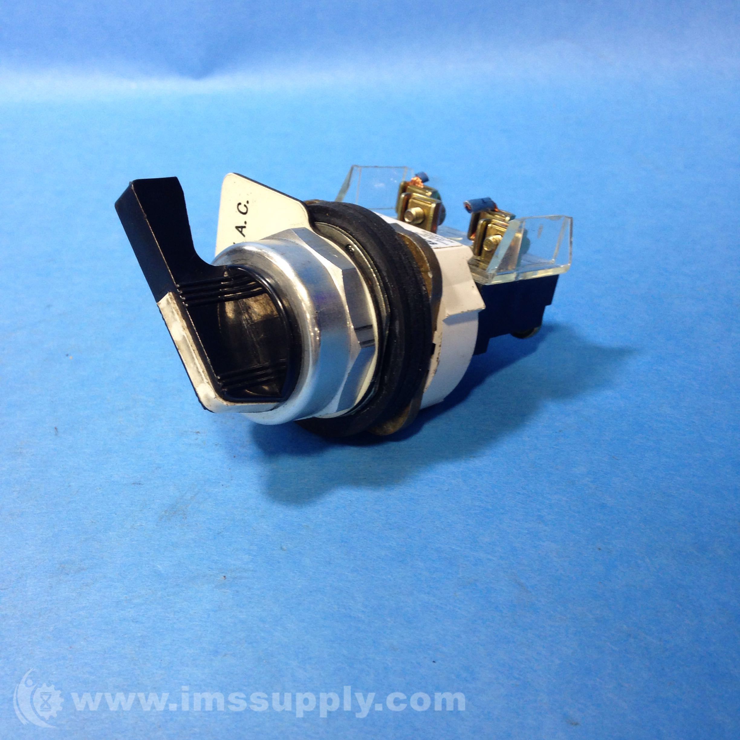 Allen Bradley 800TH17 30MM Selector Switch 800T PB IMS Supply