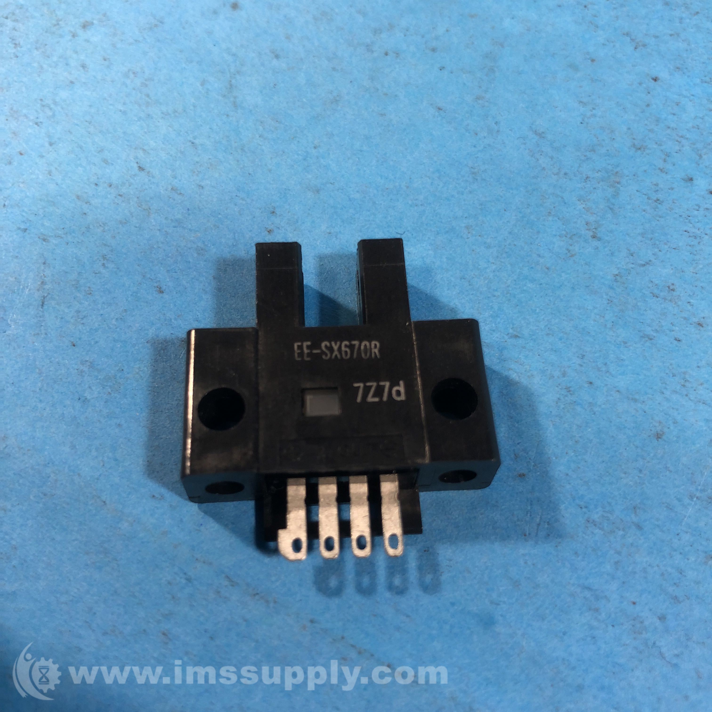 Lot Of 10 OMRON EE-SX670R Photo Micro Sensors – PNP Output, New, Free Shipping